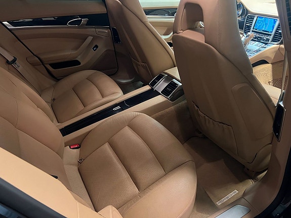 Porsche Panamera 11 of 21