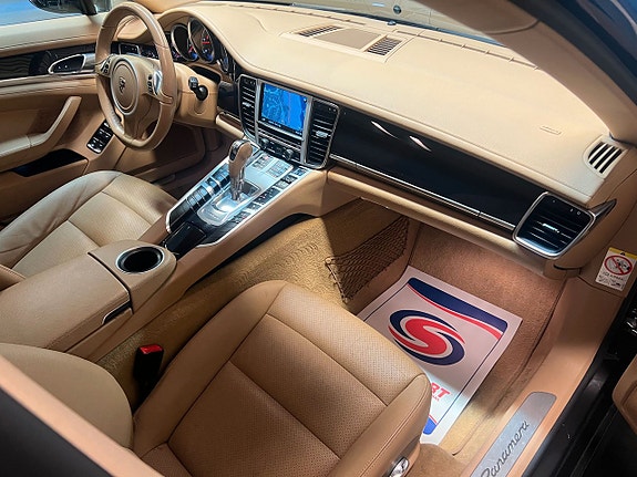 Porsche Panamera 12 of 21