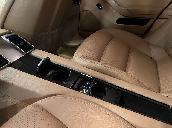 Porsche Panamera 18 of 21