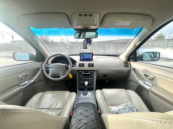 Volvo XC90 8 of 8
