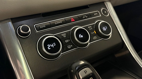 Land Rover Range Rover Sport 16 of 27
