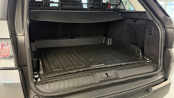 Land Rover Range Rover Sport 26 of 27
