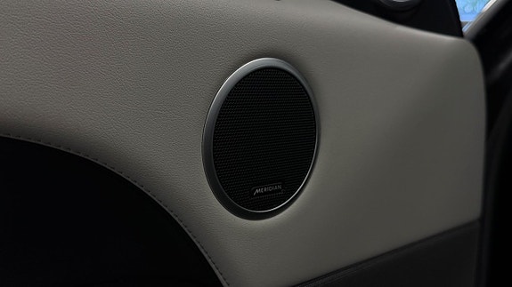 Land Rover Range Rover Sport 22 of 27