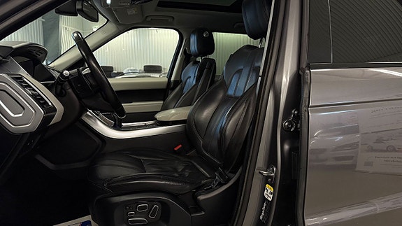 Land Rover Range Rover Sport 11 of 27