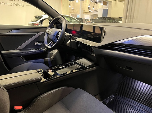 Opel Astra 9 of 16