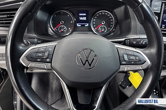 Volkswagen Transporter 9 of 24