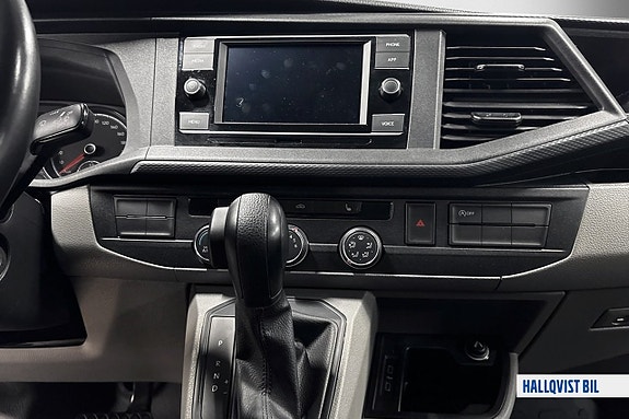 Volkswagen Transporter 12 of 24