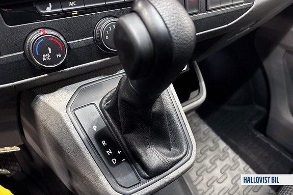 Volkswagen Transporter 21 of 24