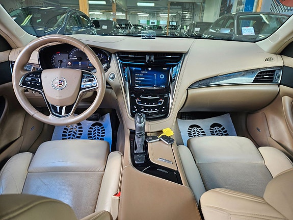 Cadillac CTS 17 of 20