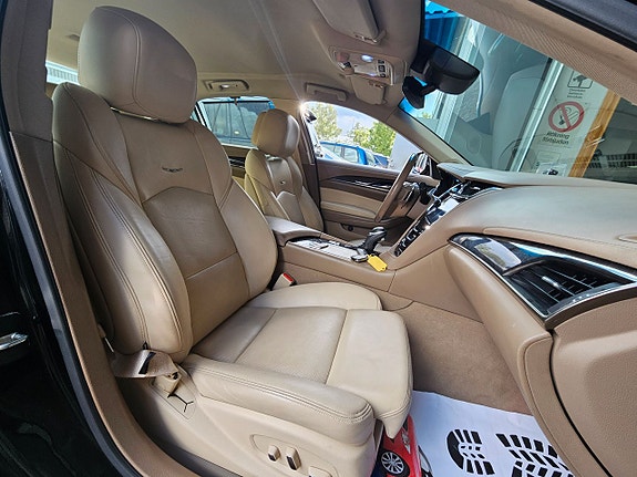 Cadillac CTS 9 of 20