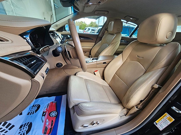 Cadillac CTS 16 of 20