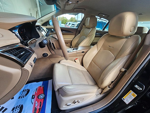 Cadillac CTS 15 of 20