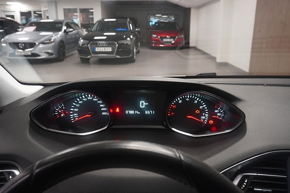 Peugeot 308 8 of 8