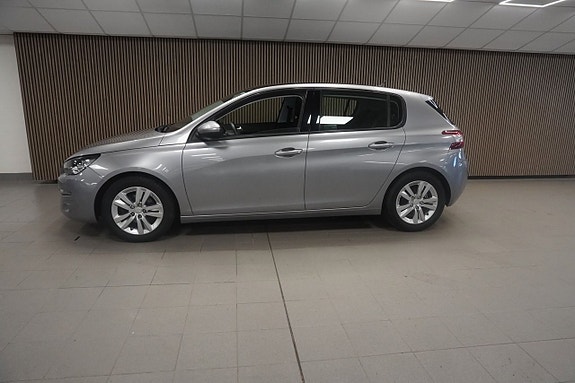 Peugeot 308 3 of 5