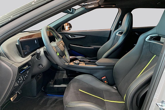 Kia EV6 8 of 19