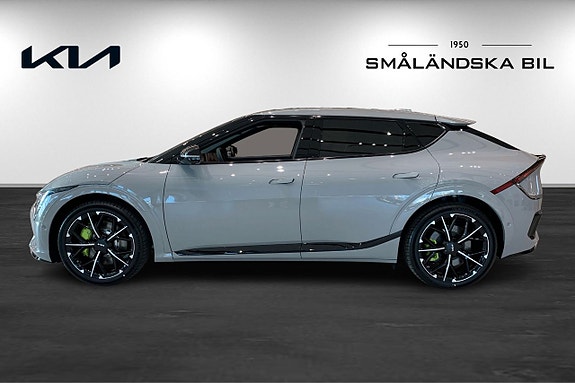 Kia EV6 4 of 19
