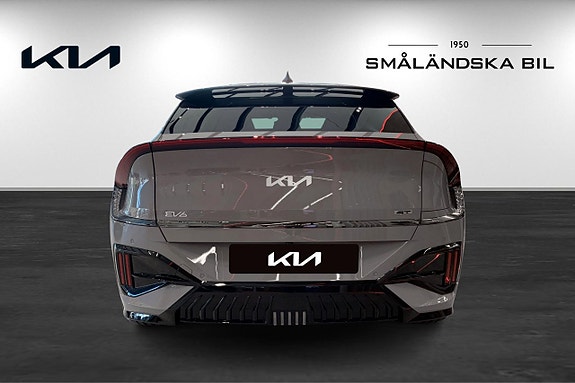 Kia EV6 5 of 19