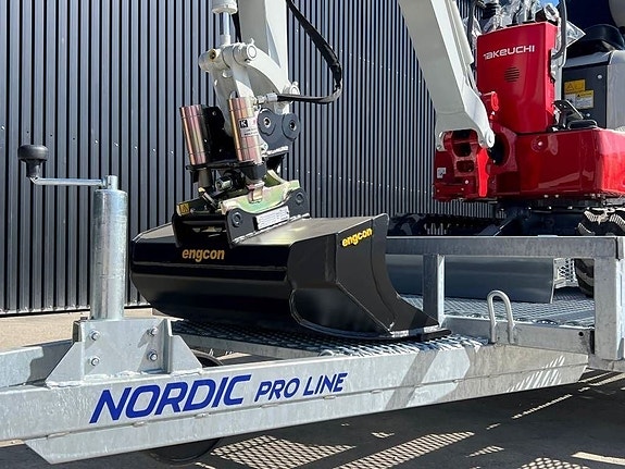 Takeuchi TB 210 R Komplett paket med trailer 4 of 4