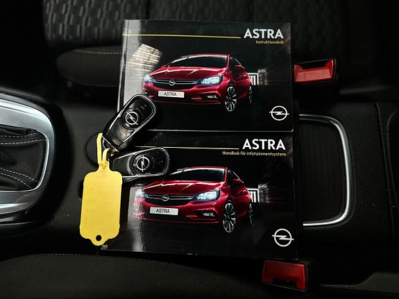Opel Astra 27 of 27