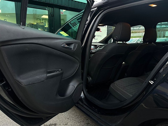 Opel Astra 21 of 27