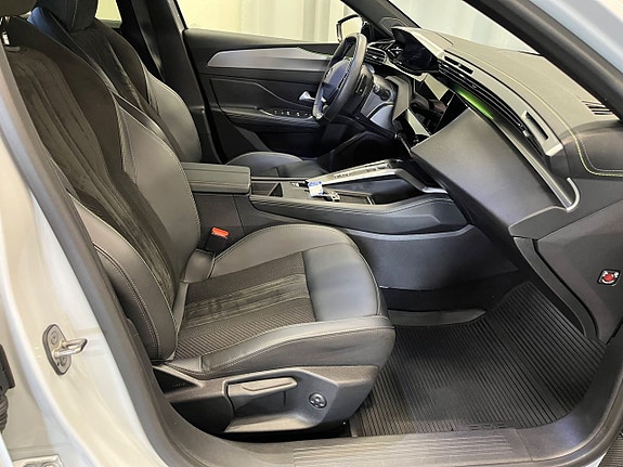 Peugeot 308 6 of 9
