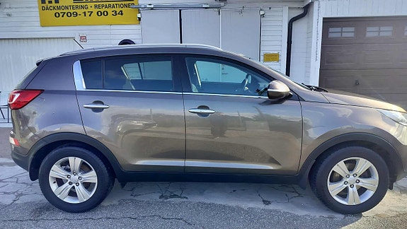 Kia Sportage 2 of 17