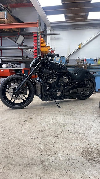 Harley-Davidson Nightrod CNC-custom 3 of 14