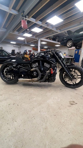 Harley-Davidson Nightrod CNC-custom 4 of 14