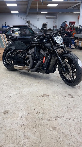 Harley-Davidson Nightrod CNC-custom 5 of 14