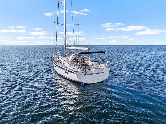 Hallberg-Rassy 400 (2022) – fullutrustad och i nyskick 2 of 5