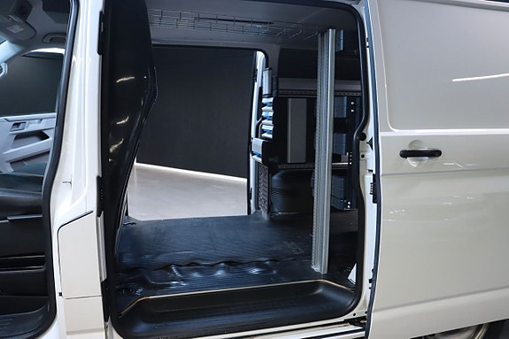 Volkswagen Transporter 15 of 23