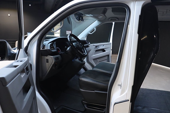 Volkswagen Transporter 10 of 23