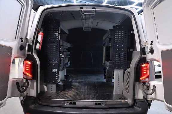 Volkswagen Transporter 16 of 23