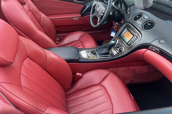 Mercedes-Benz SL55 19 of 30