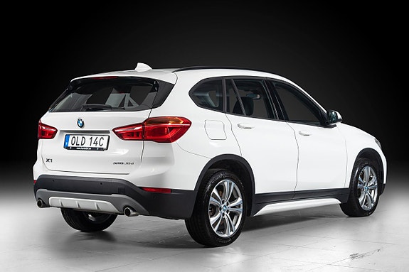 BMW X1 2 of 5