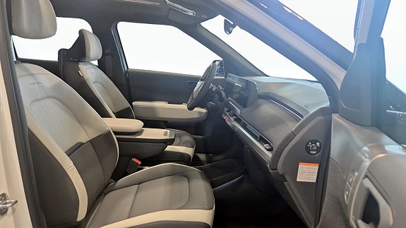 Kia EV3 7 of 12