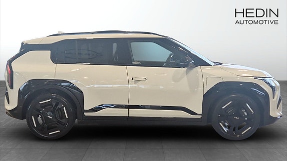 Kia EV3 4 of 12