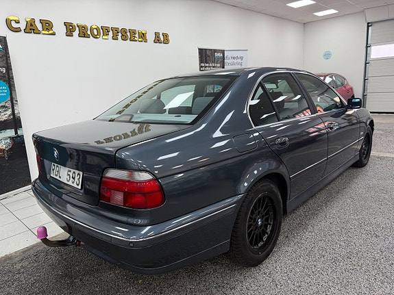 BMW 528 5 of 21