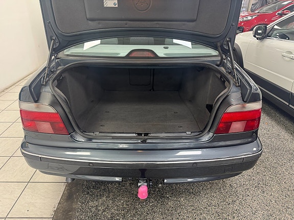 BMW 528 14 of 21