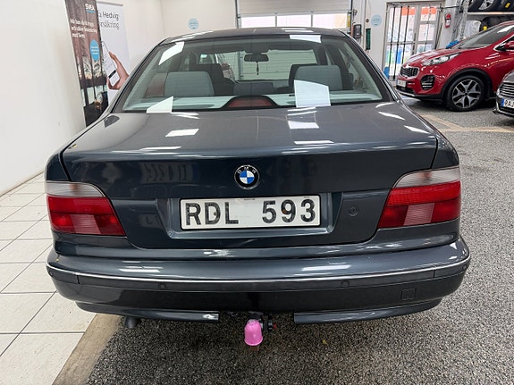 BMW 528 15 of 21