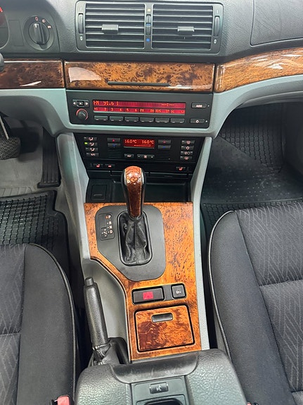 BMW 528 8 of 21