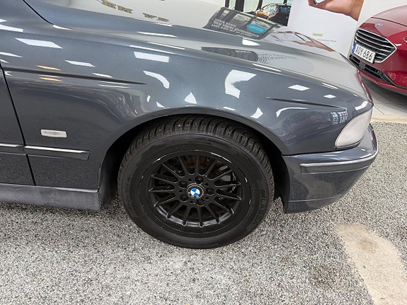 BMW 528 16 of 21