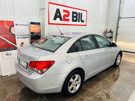 Chevrolet Cruze 5 of 5