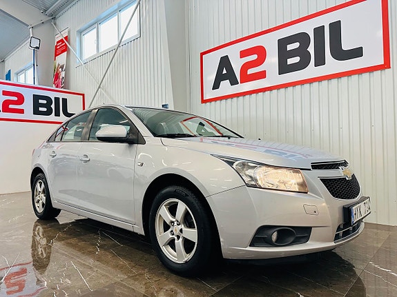 Chevrolet Cruze 2 of 5