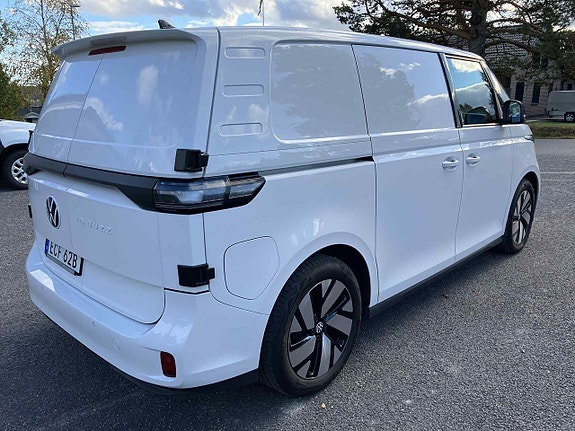 Volkswagen ID. Buzz 4 of 12