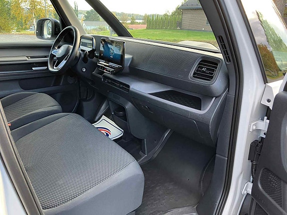 Volkswagen ID. Buzz 8 of 12