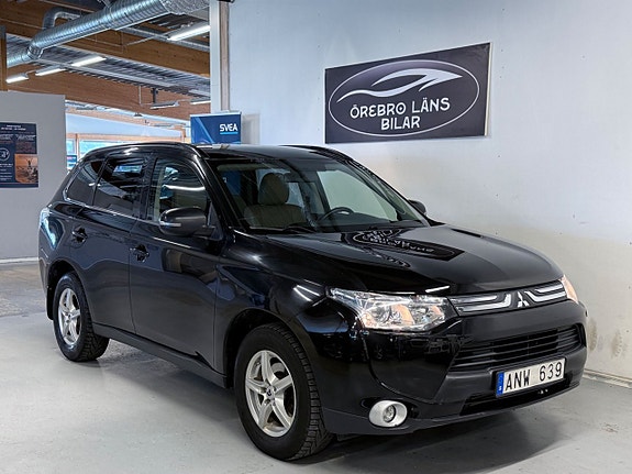 Mitsubishi Outlander 2 of 5