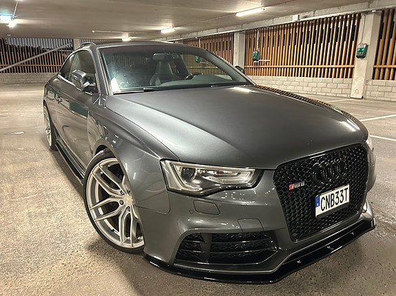 Audi RS5 2 of 13