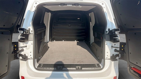 Volkswagen ID. Buzz 13 of 14