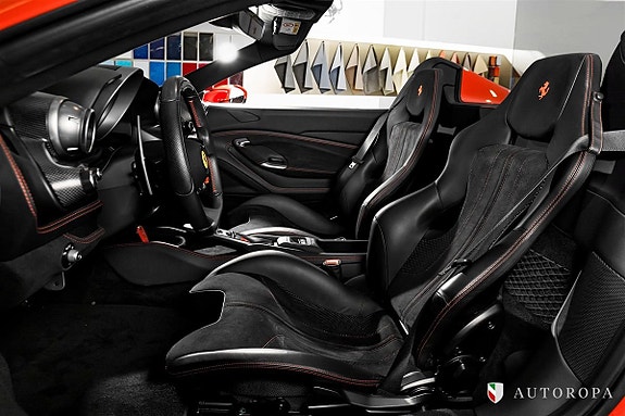 Ferrari F8 Spider 8 of 10